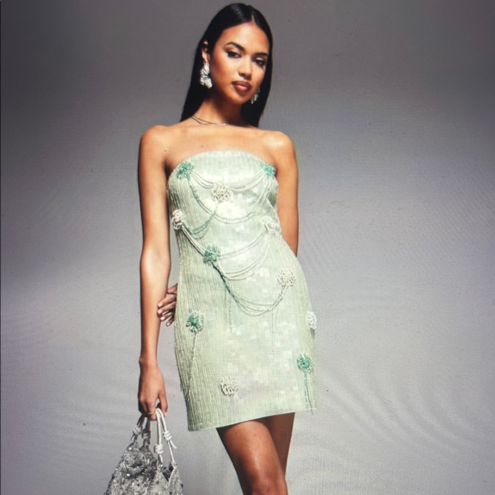 Elegant Strapless Green Dress
